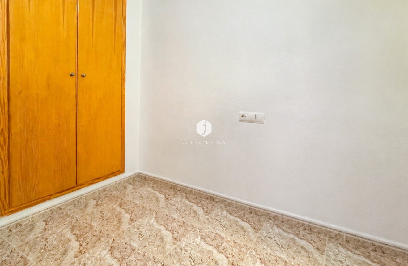 Tweedehands - Appartement / flat -
Torrevieja - Costa Blanca