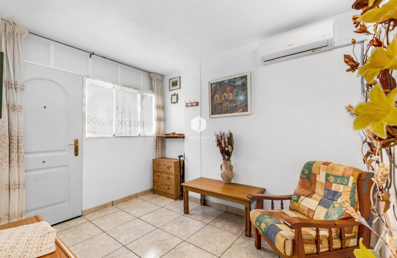 Tweedehands - Bungalow -
Torrevieja - Centro