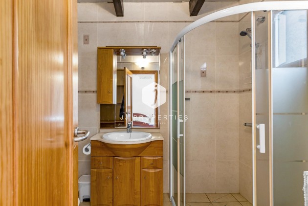 Tweedehands - Bungalow -
Torrevieja - Centro
