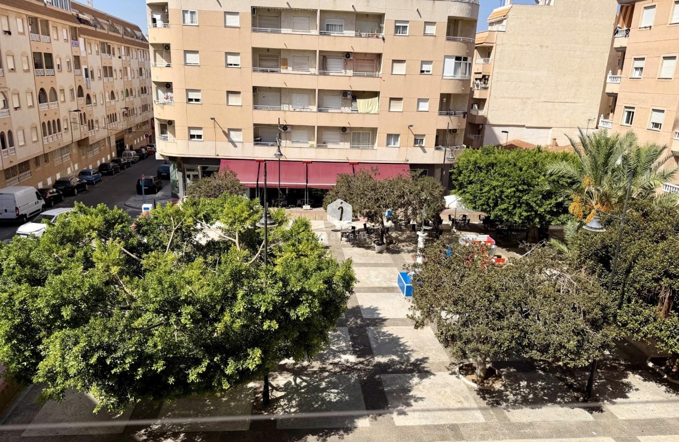 Aus zweiter Hand - Wohnung -
Torrevieja - El molino