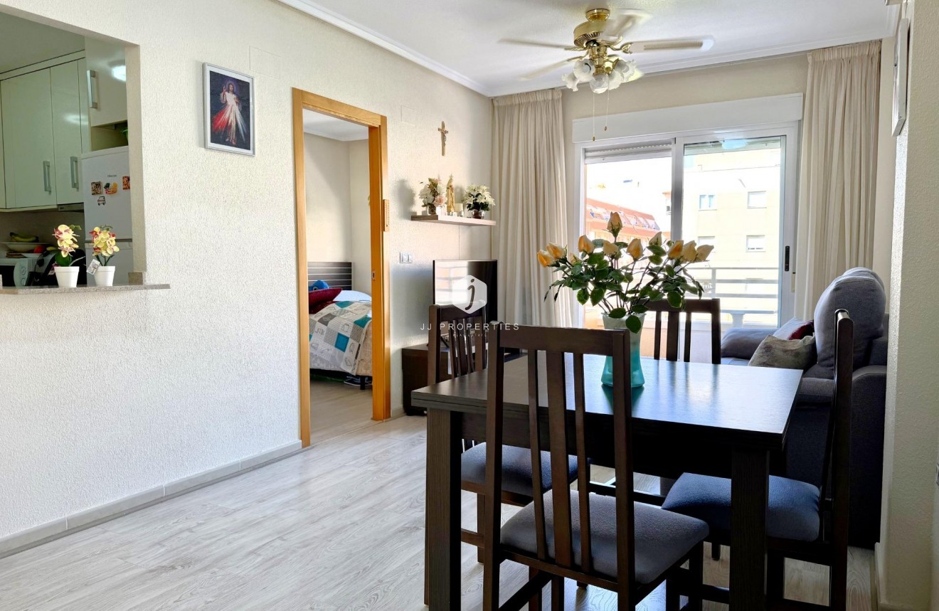 Aus zweiter Hand - Wohnung -
Torrevieja - El molino