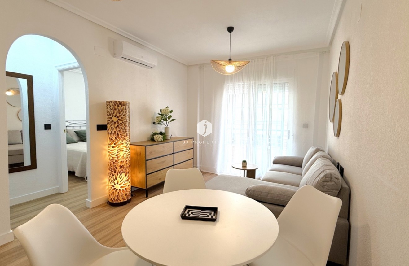 Segunda mano - Apartamento / piso -
Torrevieja - Costa Blanca