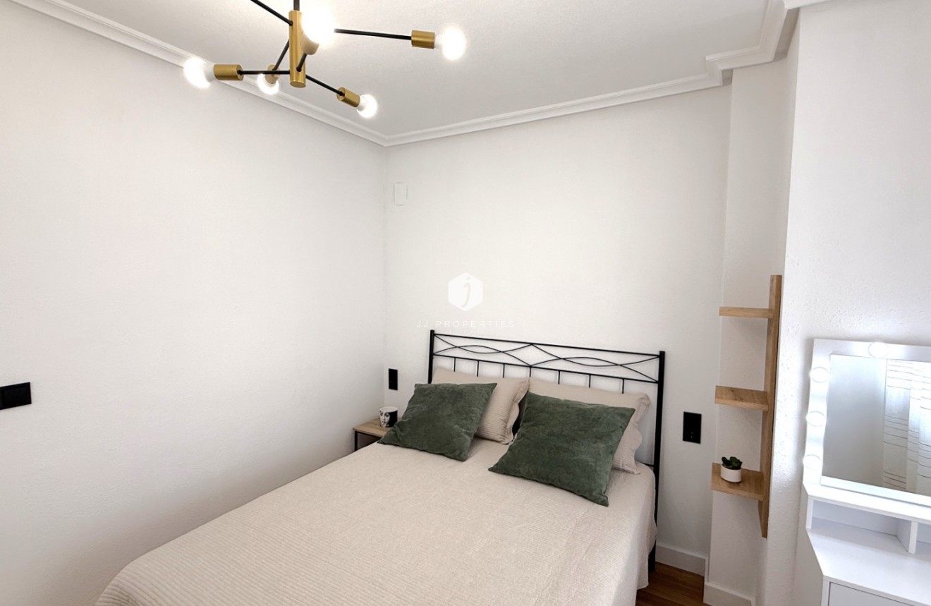 Segunda mano - Apartamento / piso -
Torrevieja - Costa Blanca