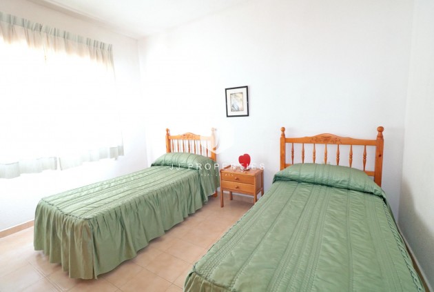 Segunda mano - Bungalow -
Torrevieja - El Acequión - Los Náufragos