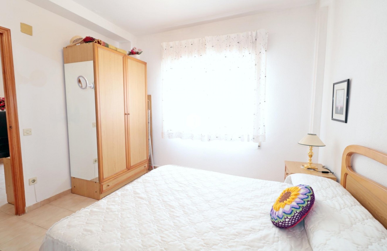 Segunda mano - Bungalow -
Torrevieja - El Acequión - Los Náufragos