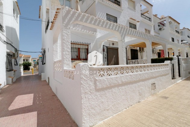 Segunda mano - Bungalow -
Torrevieja - El Acequión - Los Náufragos