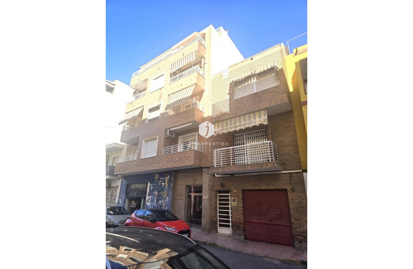 D'occasion - Appartement -
Torrevieja - Las Piscinas Naturales