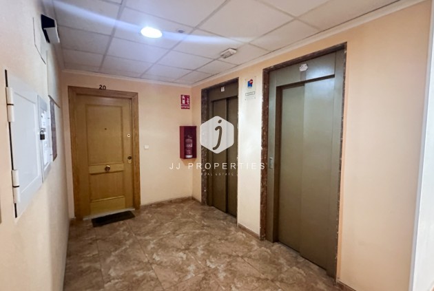Z drugiej ręki - Mieszkanie w bloku -
Torrevieja - Costa Blanca