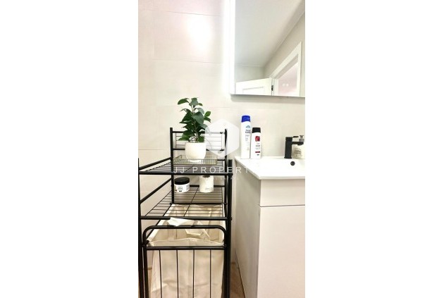 Aus zweiter Hand - Wohnung -
Torrevieja - Centro