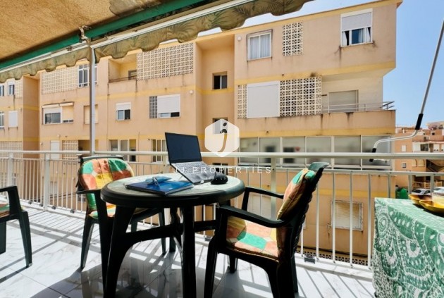 Aus zweiter Hand - Wohnung -
La Mata - Costa Blanca