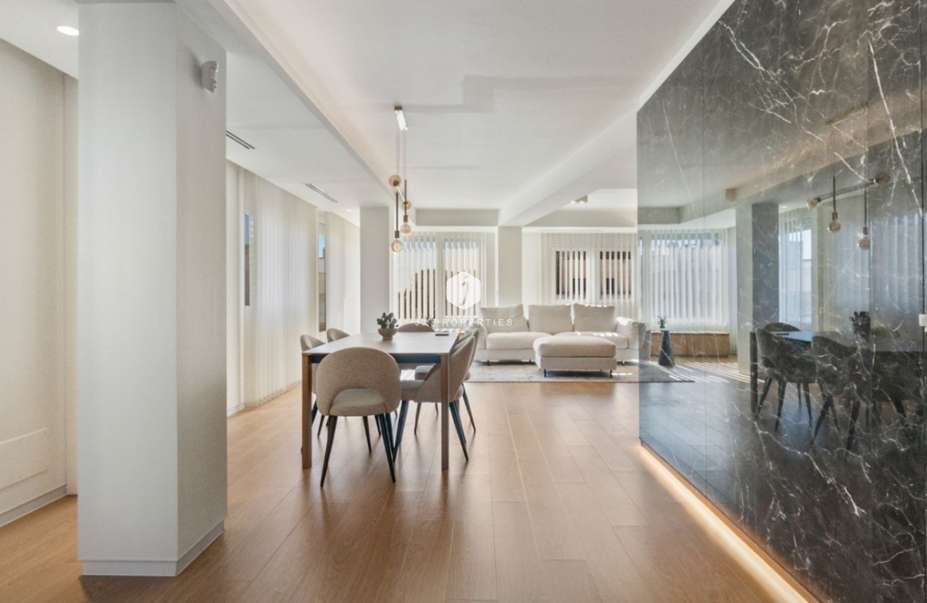 Resale - Apartment / flat -
Torrevieja - Costa Blanca