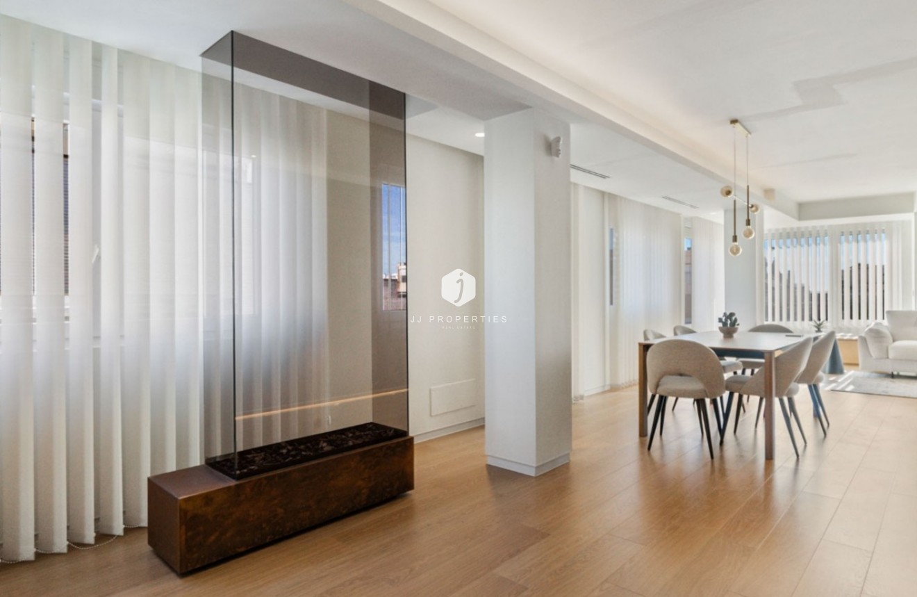 Resale - Apartment / flat -
Torrevieja - Costa Blanca