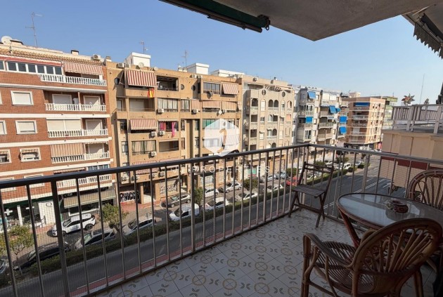 Aus zweiter Hand - Wohnung -
Torrevieja - Acequion