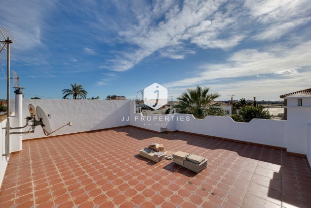 Resale - Villa -
Torrevieja - La Siesta - El Salado - Torreta