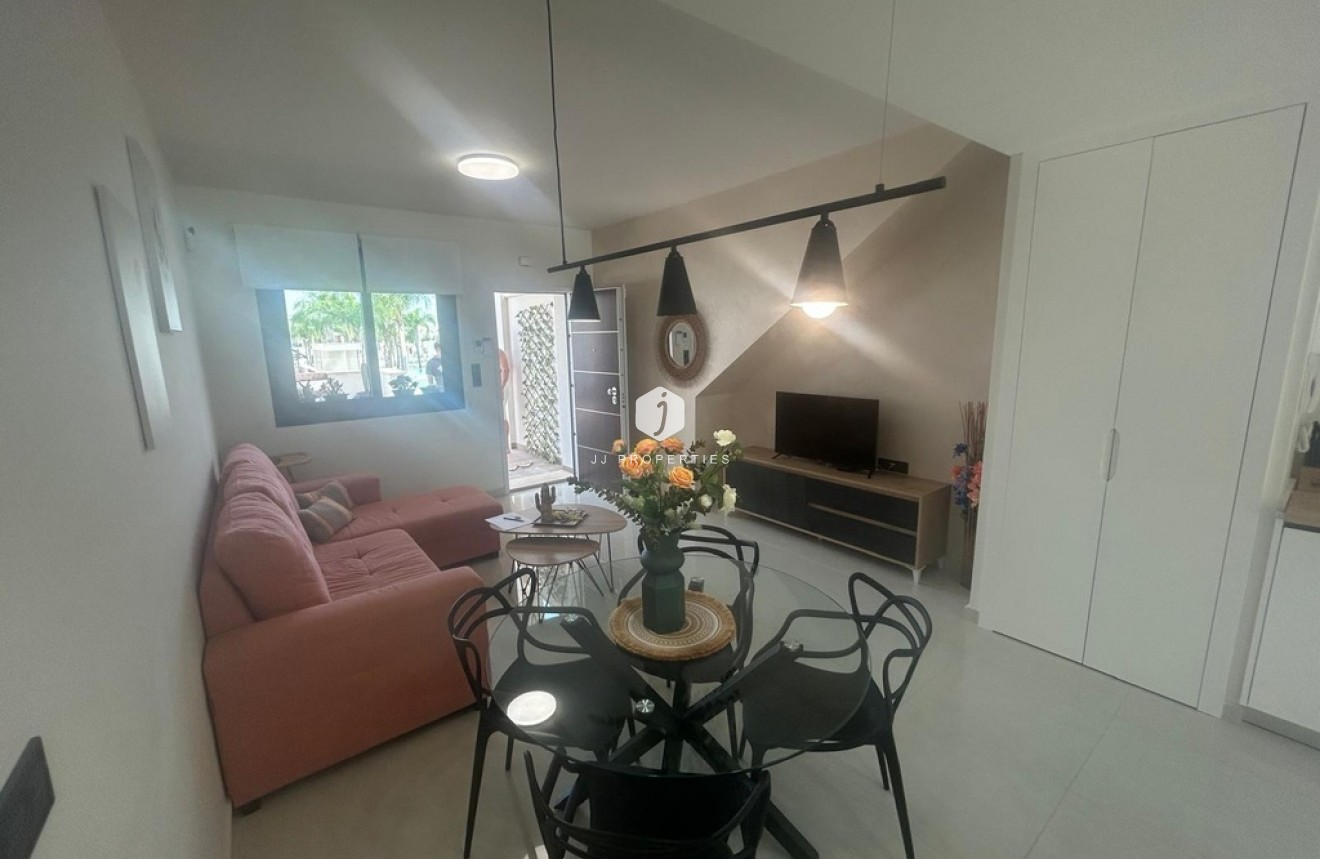 Aus zweiter Hand - Wohnung -
Los Balcones - AMAY Urbanisation
