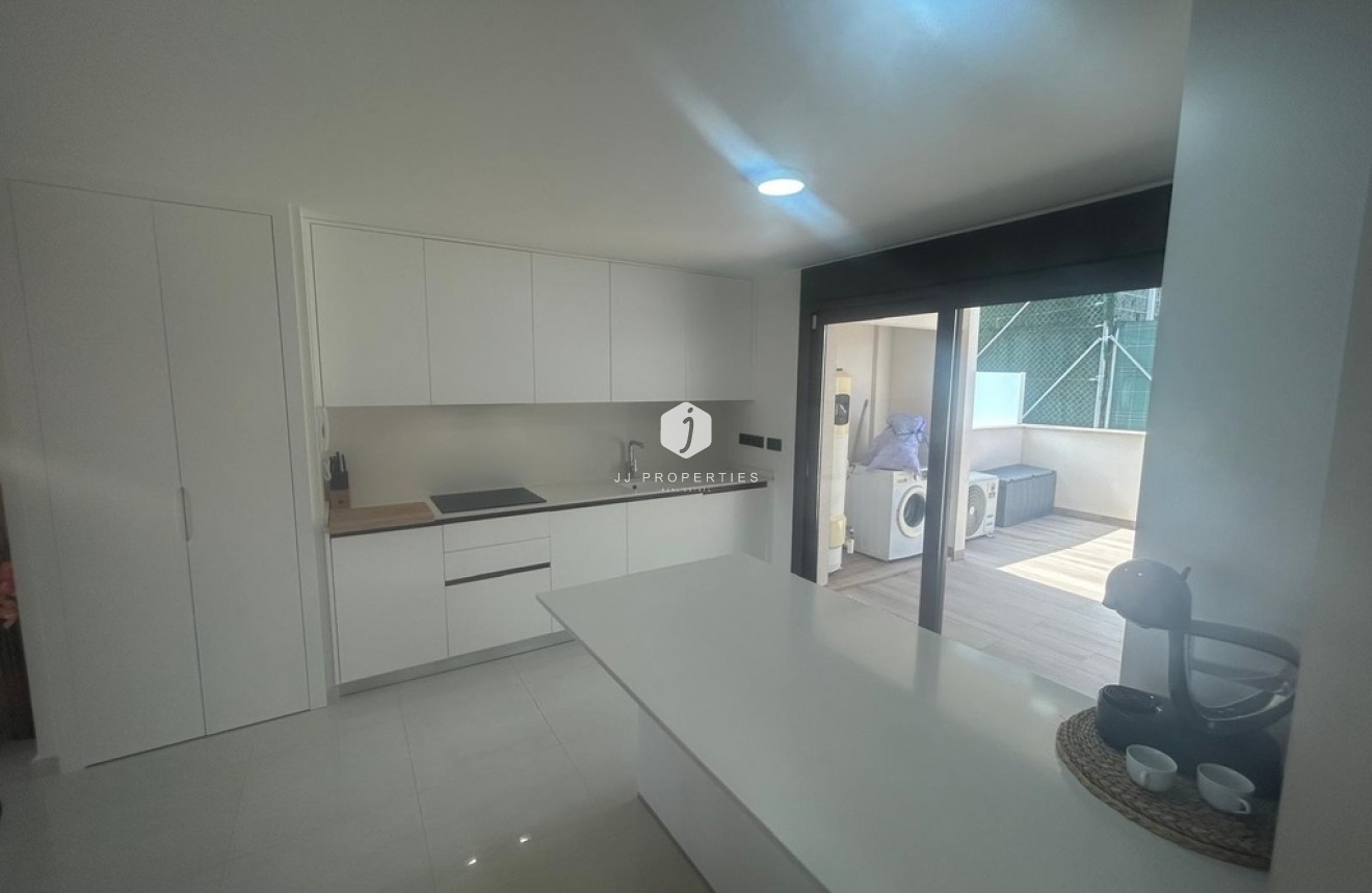 Aus zweiter Hand - Wohnung -
Los Balcones - AMAY Urbanisation