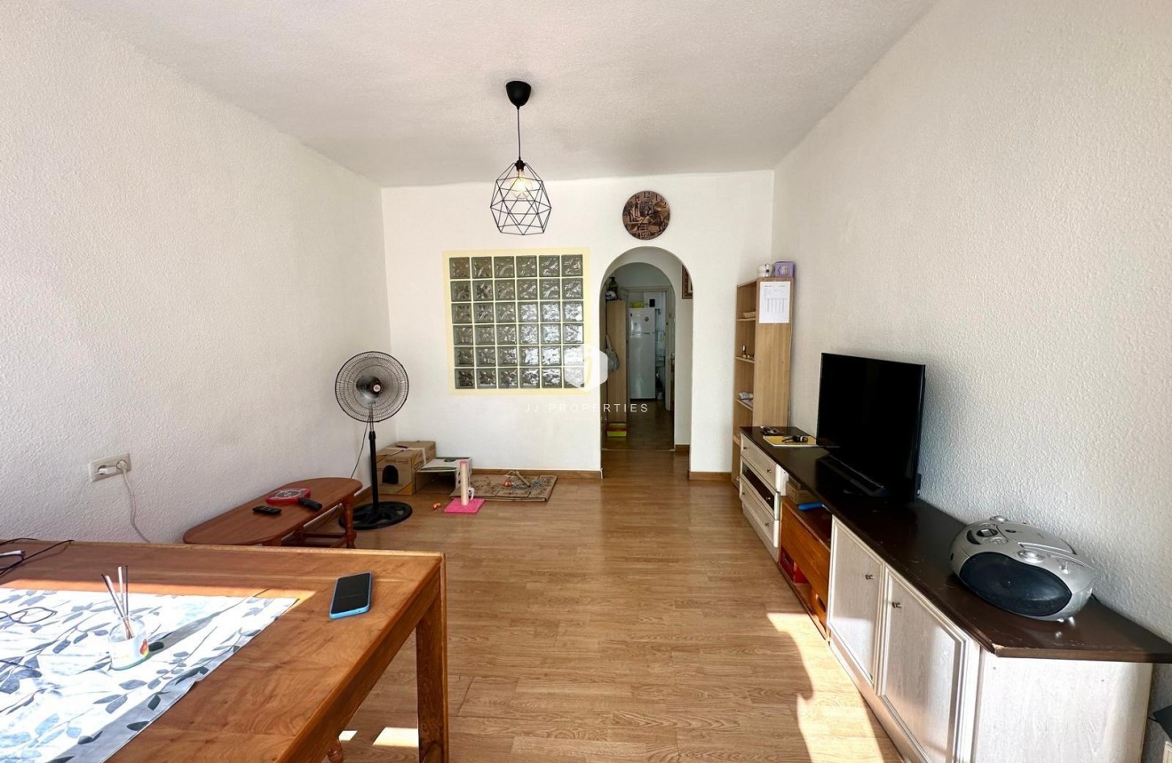 Resale - Apartment / flat -
Torrevieja - Estacion de autobuses
