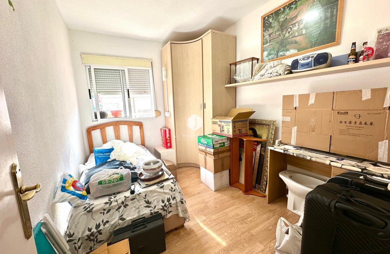 Resale - Apartment / flat -
Torrevieja - Estacion de autobuses