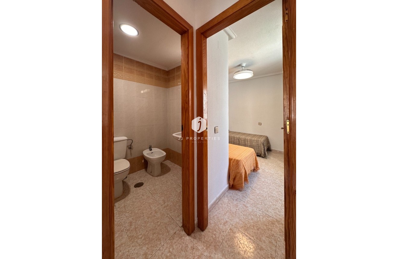 D'occasion - Bungalow -
Torrevieja - Costa Blanca