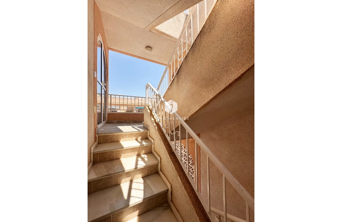 D'occasion - Bungalow -
Torrevieja - Costa Blanca