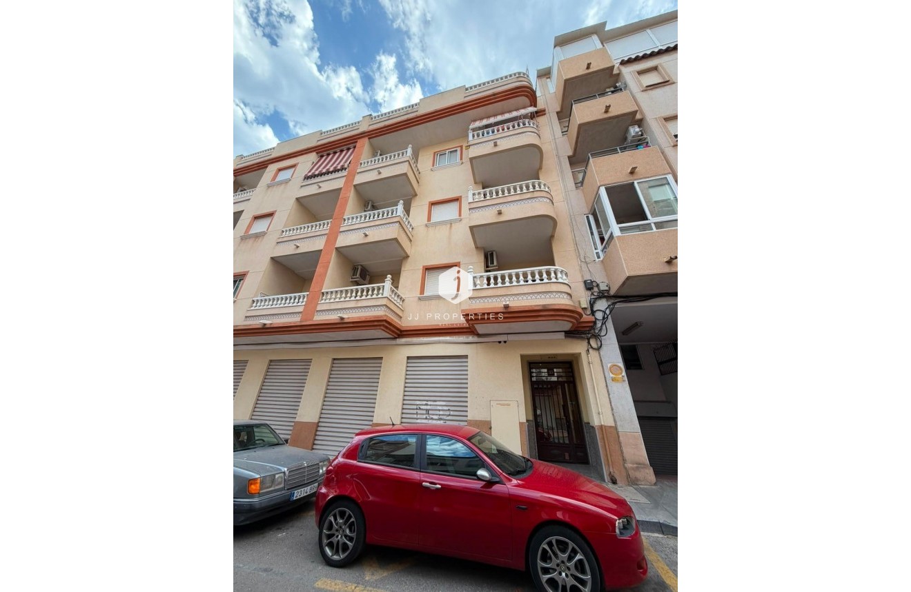 Segunda mano - Apartamento / piso -
Torrevieja - Estacion de autobuses