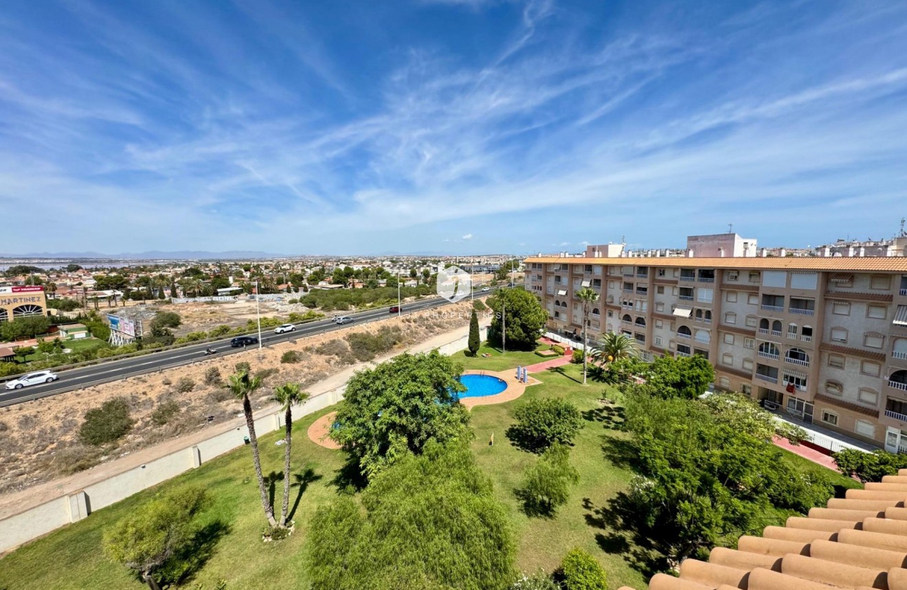 D'occasion - Attique -
Torrevieja - Costa Blanca