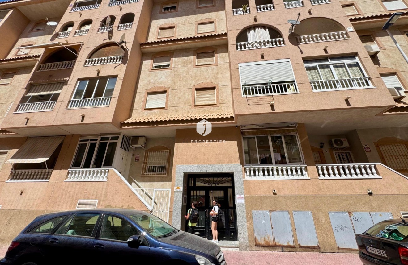 D'occasion - Attique -
Torrevieja - Costa Blanca