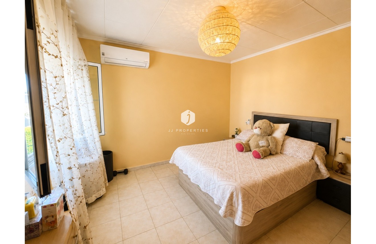 Segunda mano - Villa -
Torrevieja - Costa Blanca