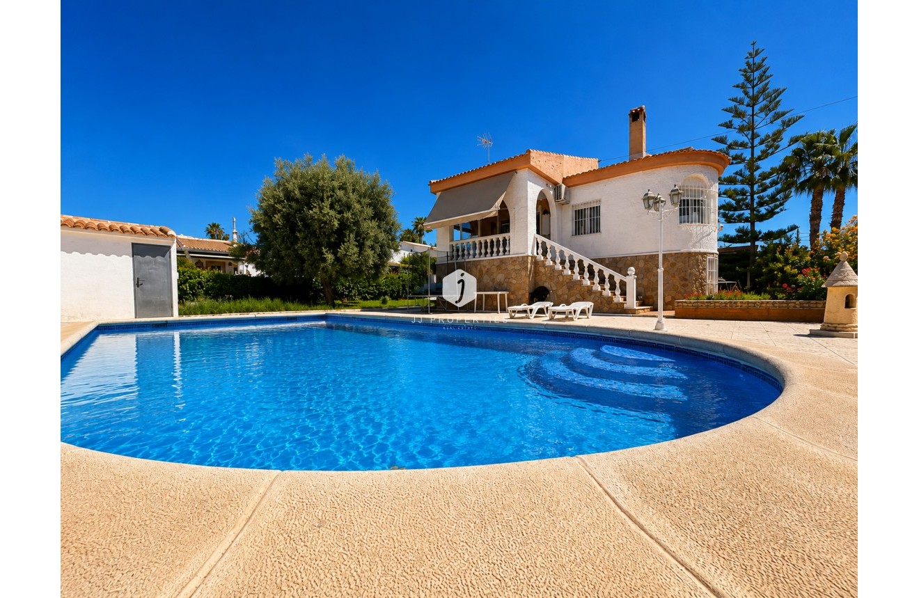 Segunda mano - Villa -
Torrevieja - Costa Blanca