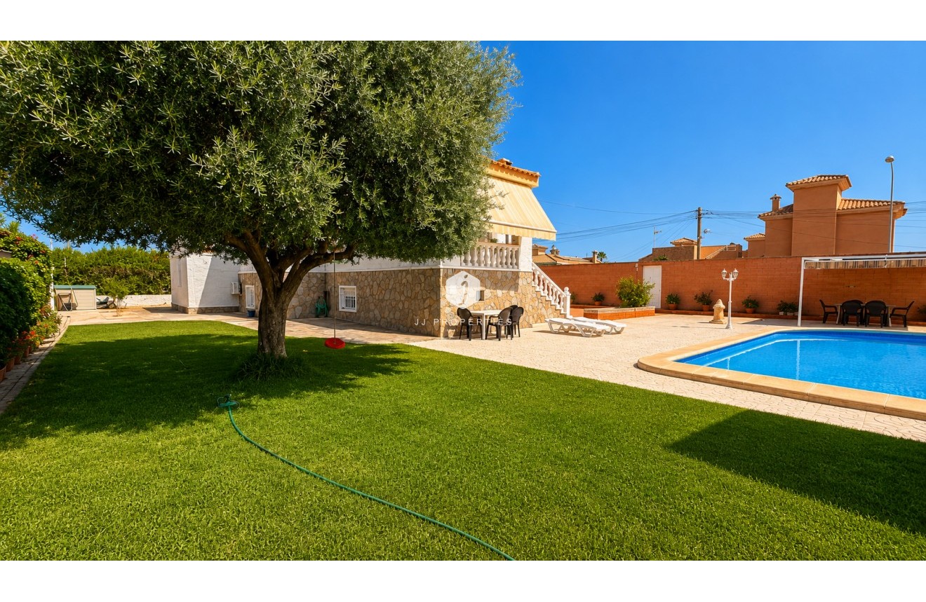 Segunda mano - Villa -
Torrevieja - Costa Blanca