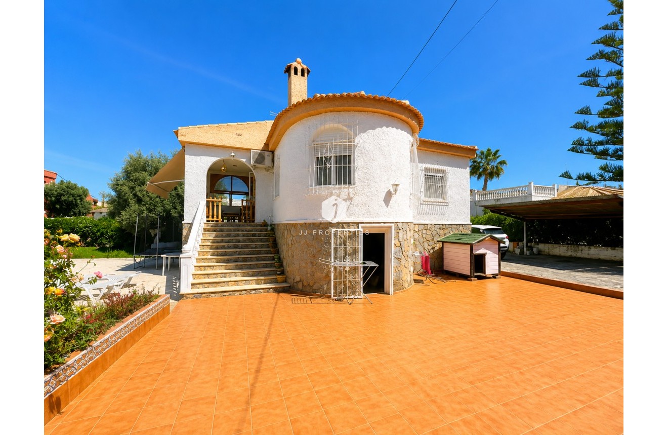 Segunda mano - Villa -
Torrevieja - Costa Blanca