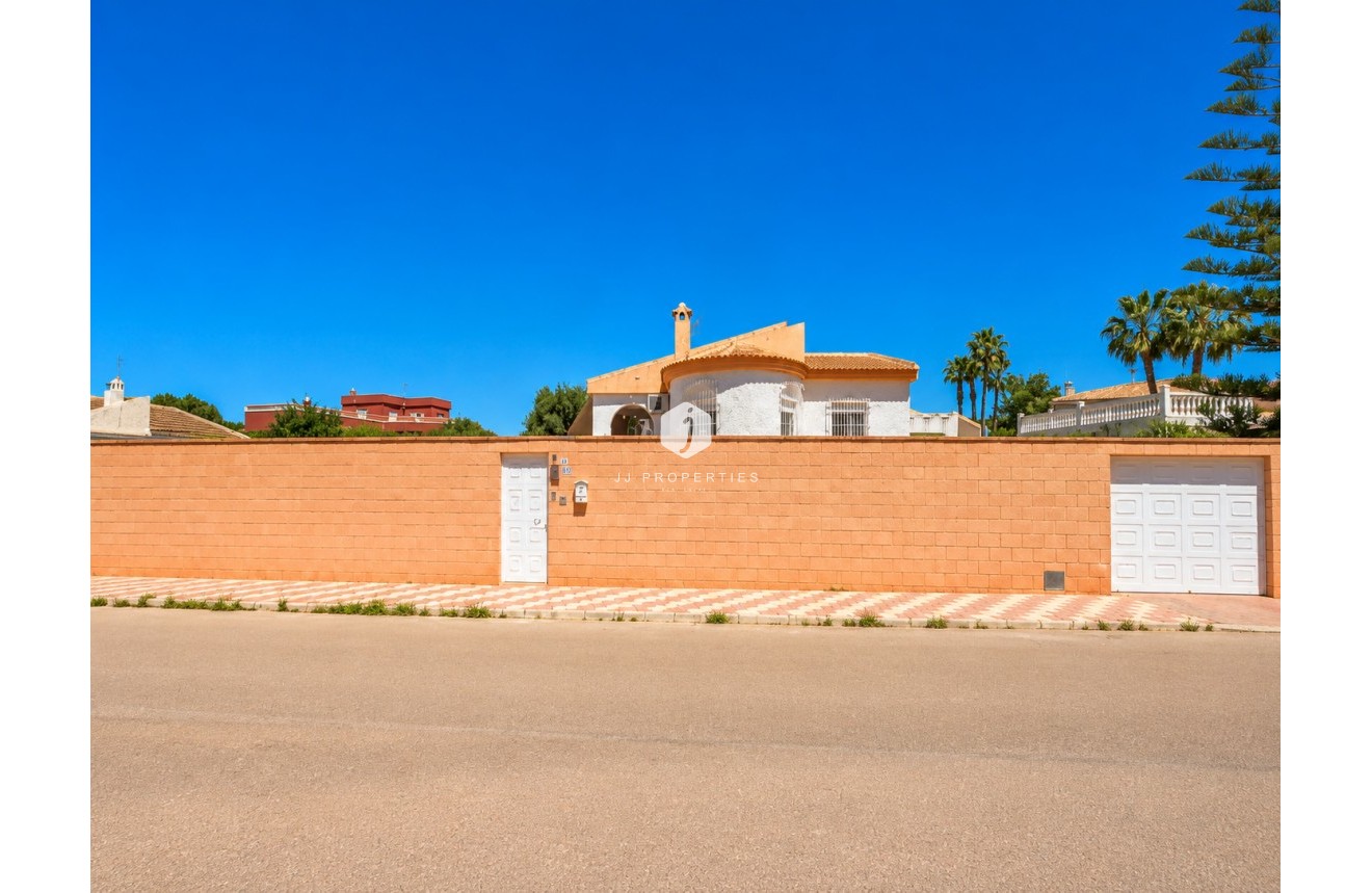 Segunda mano - Villa -
Torrevieja - Costa Blanca