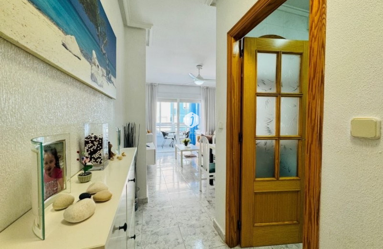 Segunda mano - Apartamento / piso -
La Mata - Costa Blanca