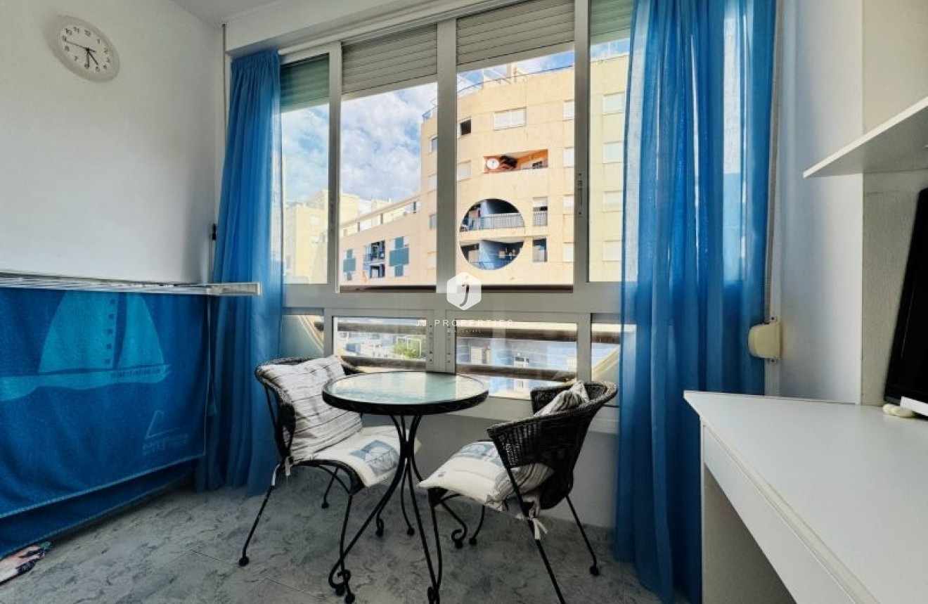 Segunda mano - Apartamento / piso -
La Mata - Costa Blanca
