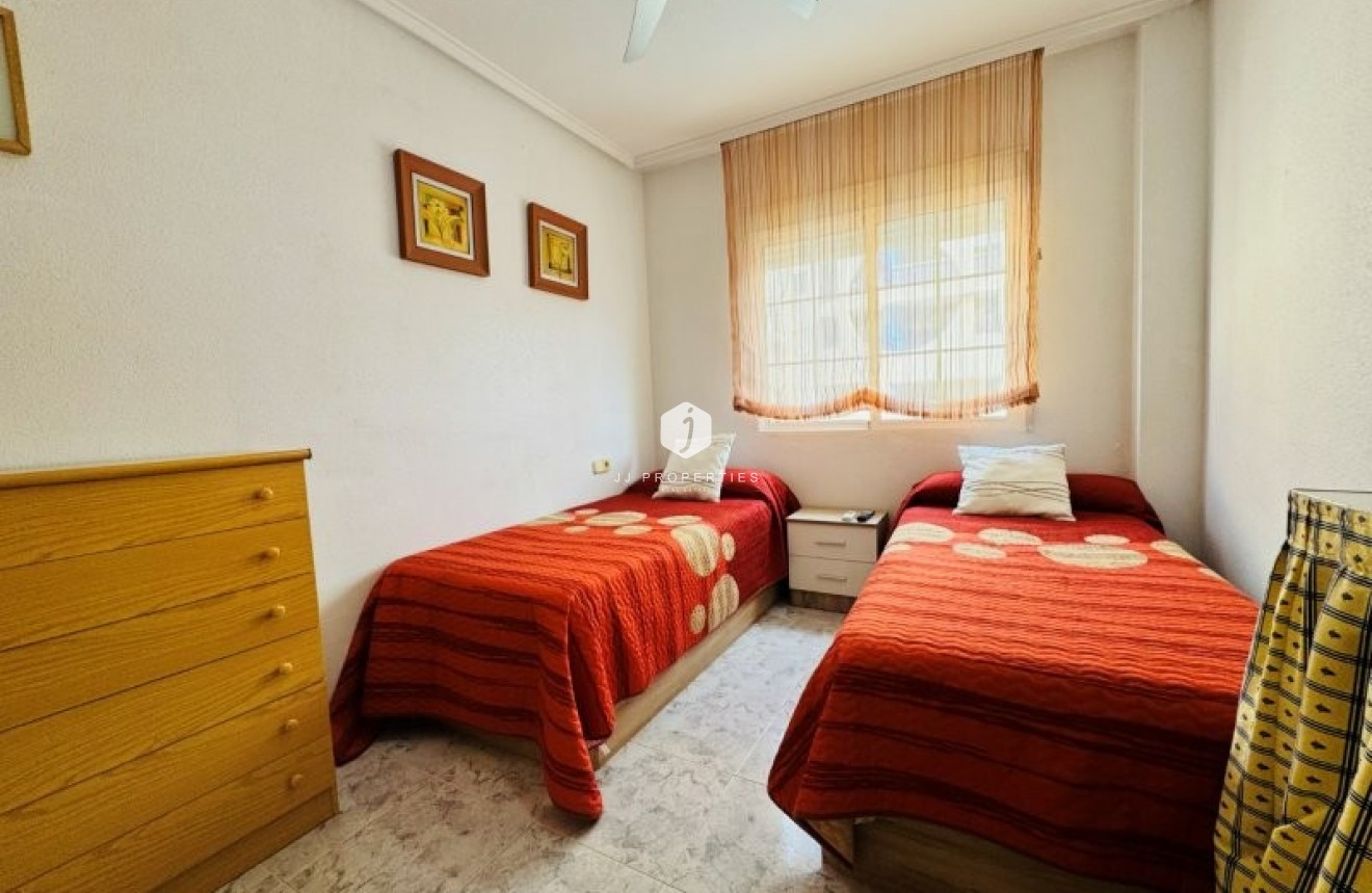 Segunda mano - Apartamento / piso -
La Mata - Costa Blanca