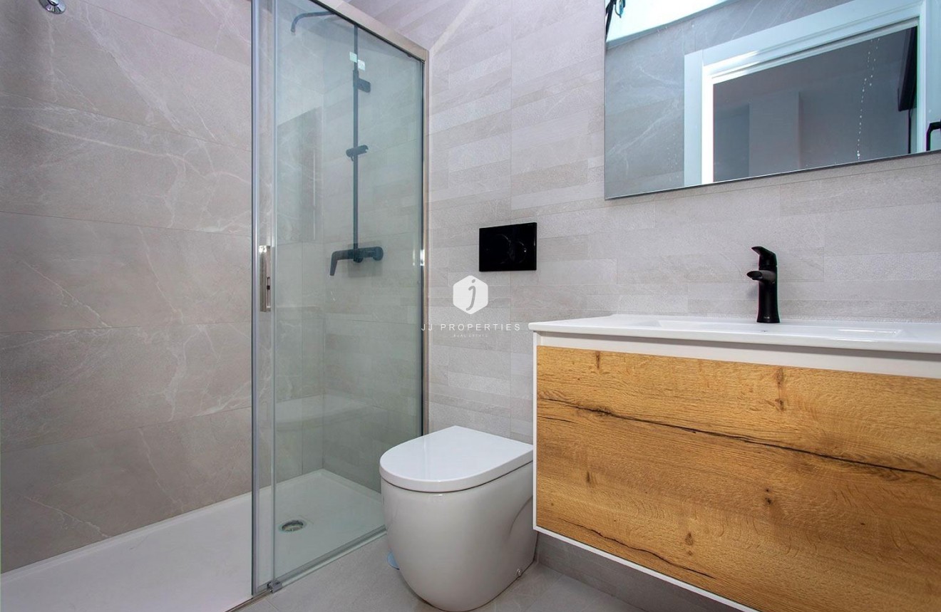 D'occasion - Appartement -
Torrevieja - Playa del Cura