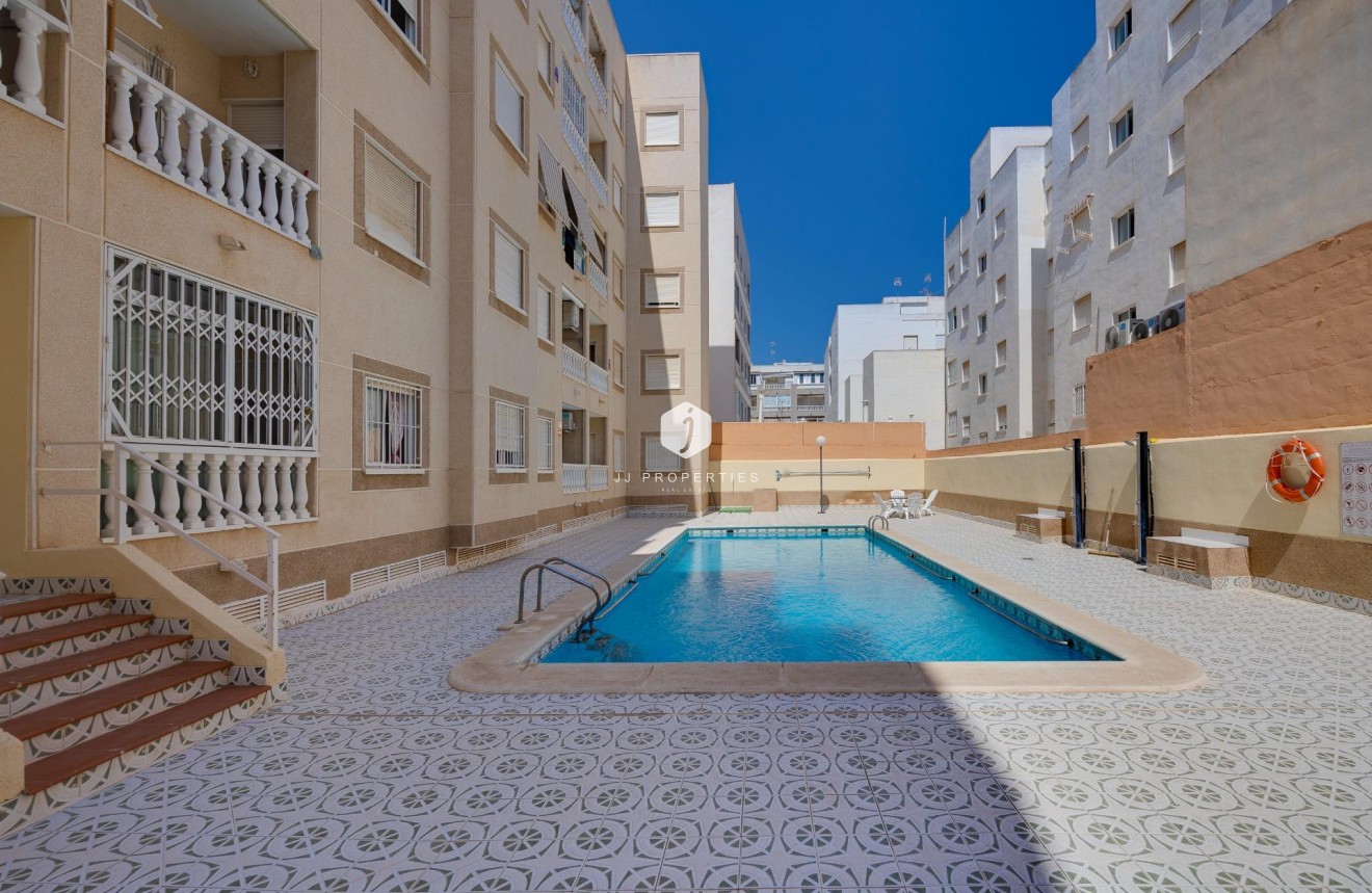 Tweedehands - Appartement / flat -
Torrevieja - Playa del Cura