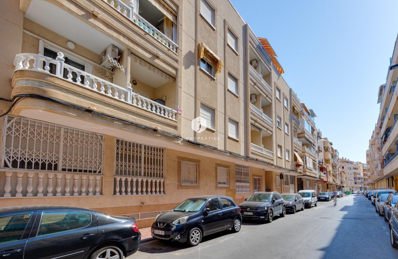 Tweedehands - Appartement / flat -
Torrevieja - Playa del Cura