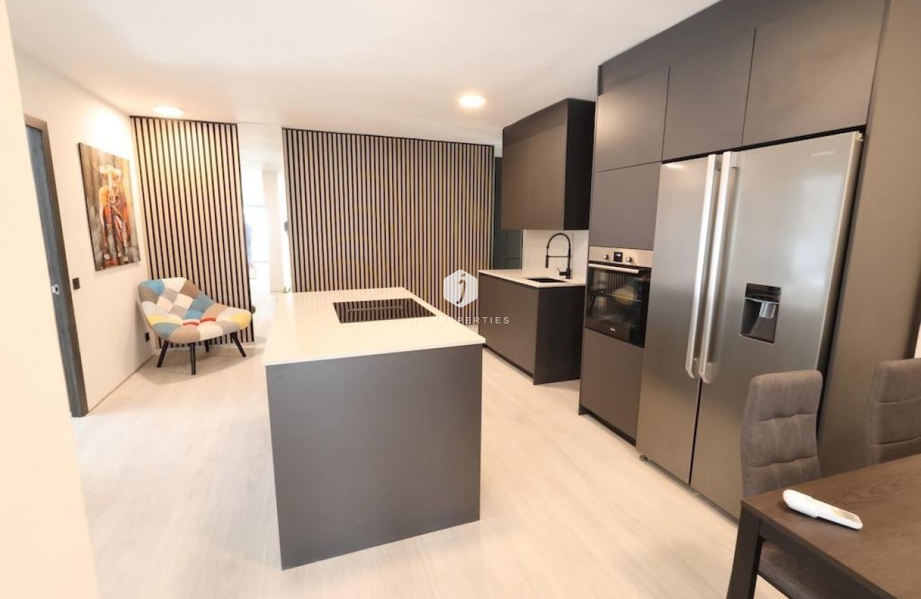 Tweedehands - Penthouse -
Torrevieja - Costa Blanca