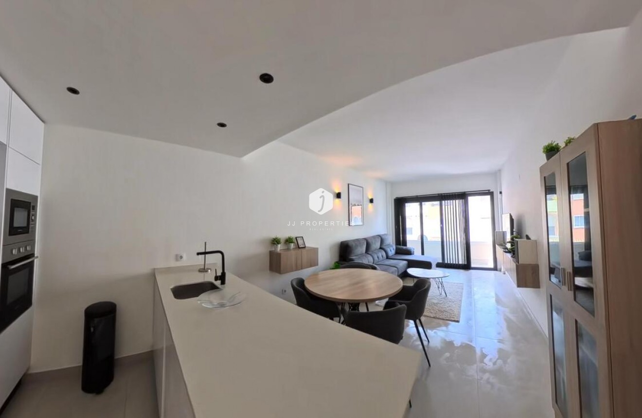 Aus zweiter Hand - Penthouse -
Torrevieja