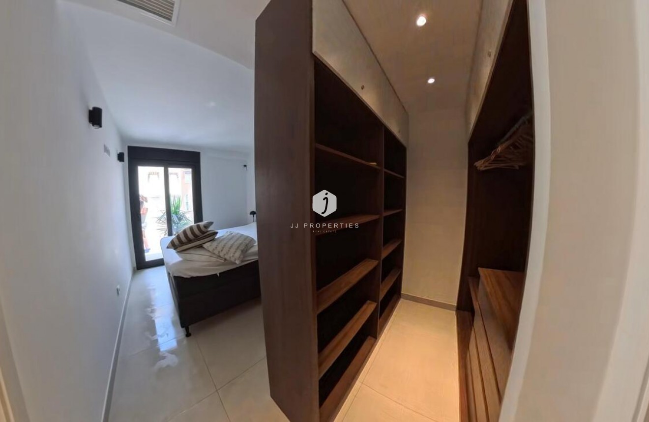 Aus zweiter Hand - Penthouse -
Torrevieja