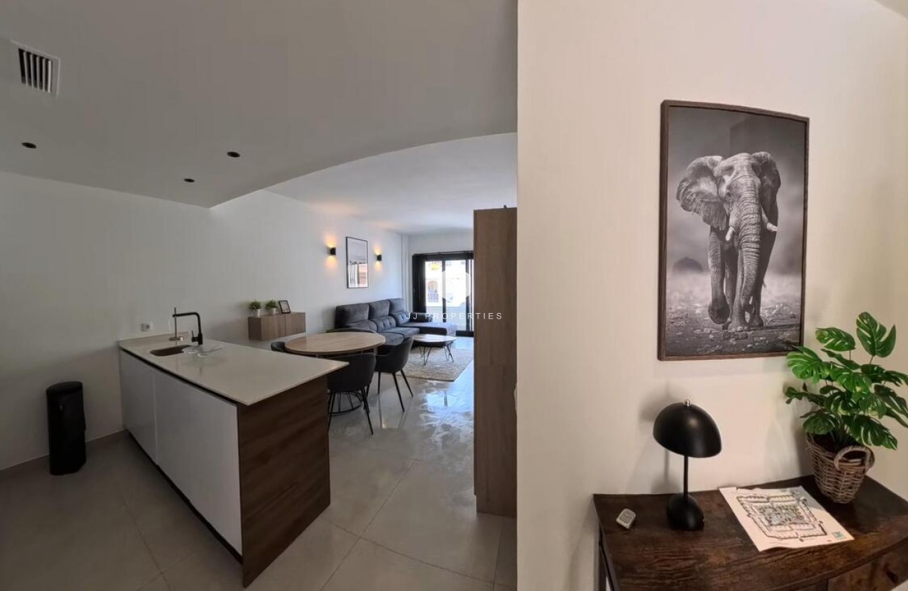 Aus zweiter Hand - Penthouse -
Torrevieja