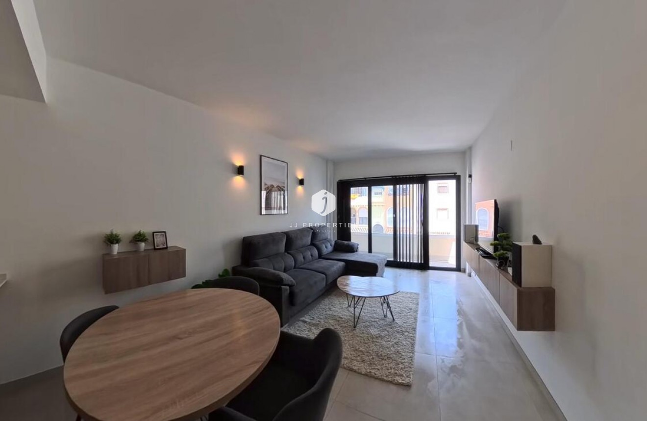 Aus zweiter Hand - Penthouse -
Torrevieja