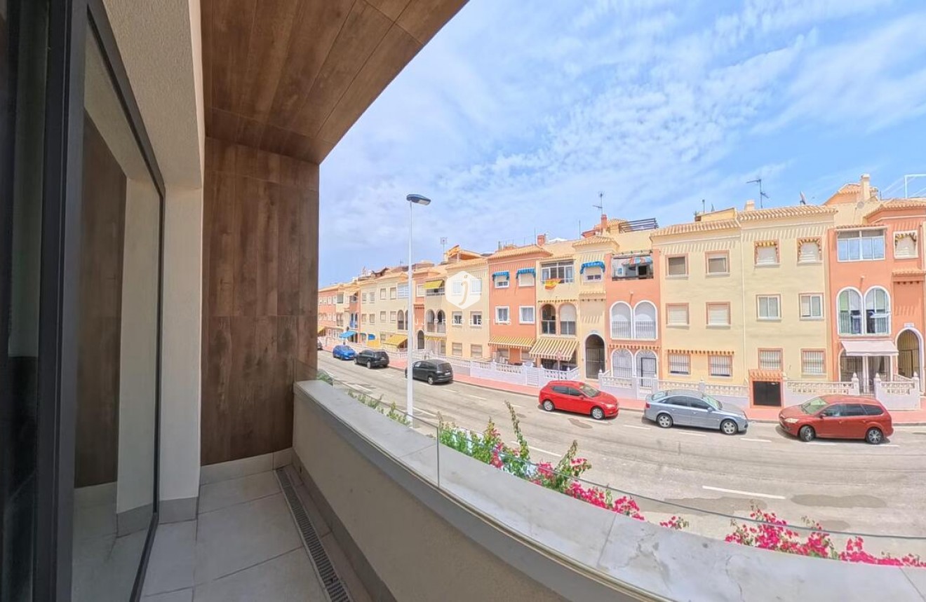 Aus zweiter Hand - Penthouse -
Torrevieja