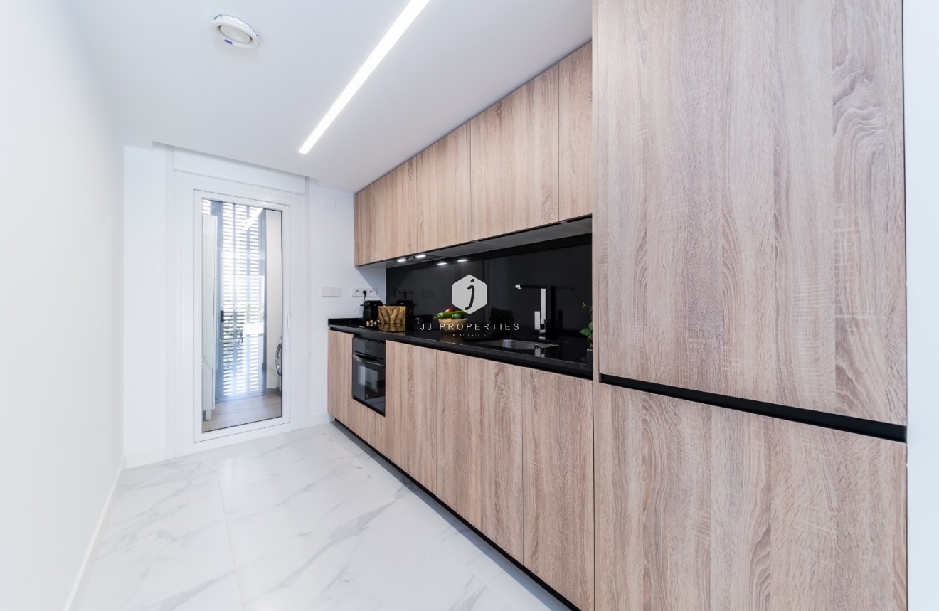 Tweedehands - Appartement / flat -
Torrevieja - Costa Blanca