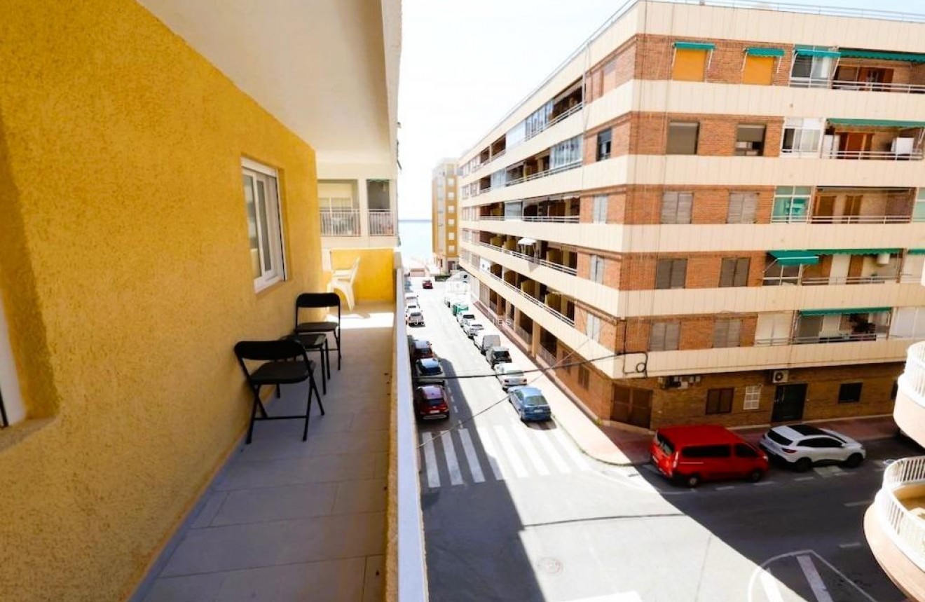 Z drugiej ręki - Mieszkanie w bloku -
Torrevieja - Costa Blanca