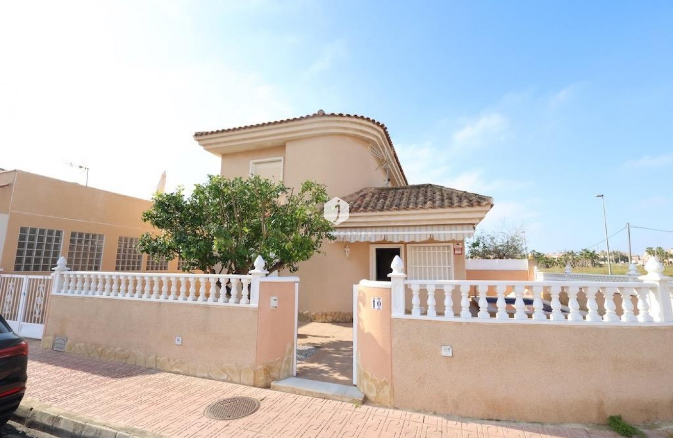 Z drugiej ręki - Villa -
Torrevieja - Costa Blanca