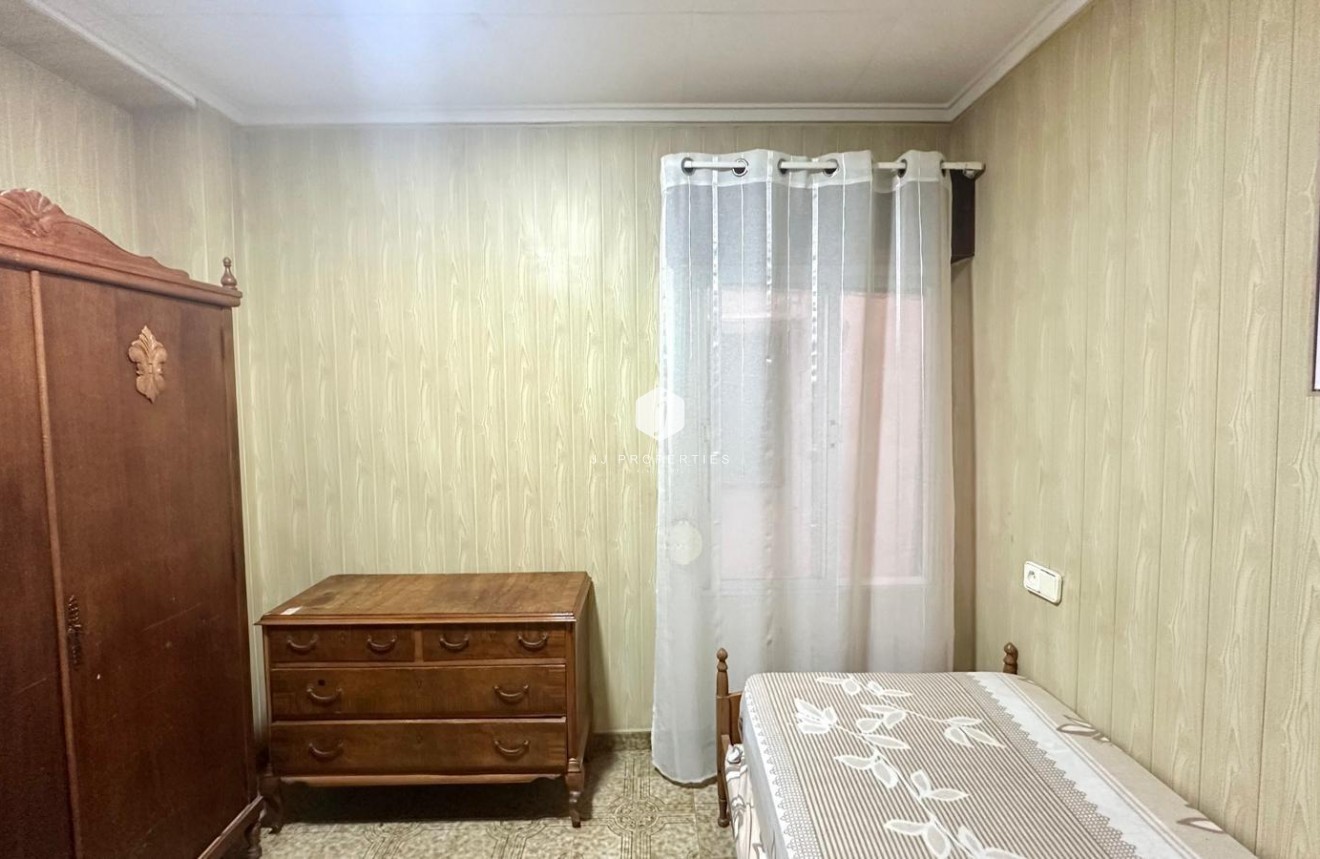 Z drugiej ręki - Szalet -
Torrevieja - Playa del Cura