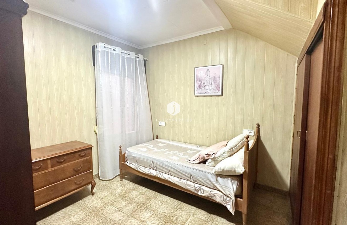 Z drugiej ręki - Szalet -
Torrevieja - Playa del Cura