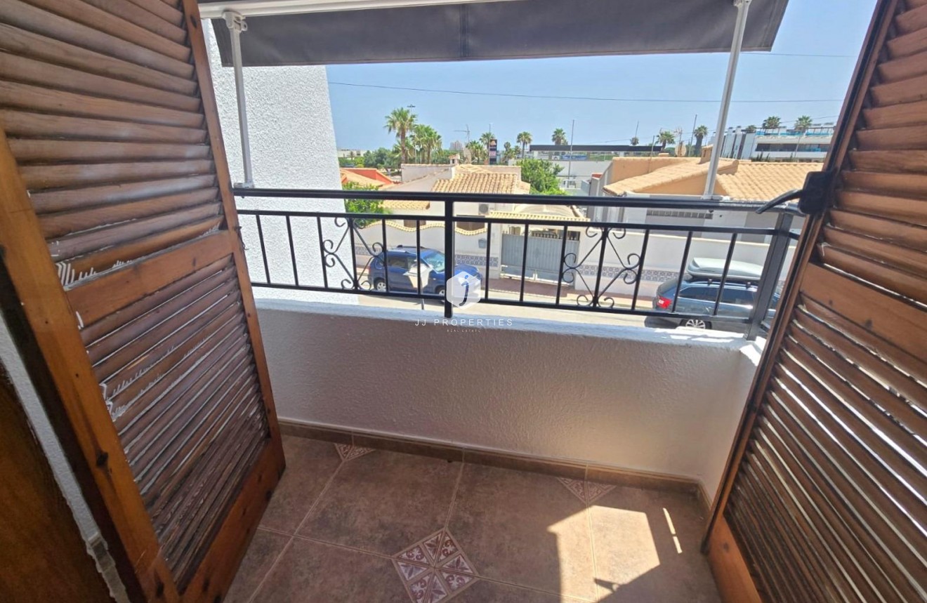 D'occasion - Chalet -
Torrevieja - Los Balcones